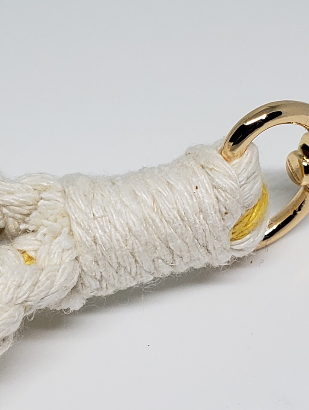 White and Yellow Boho Daisy Crochet Flower Wristlet Keychain NEW, NO TAGS - Picture 3 of 4